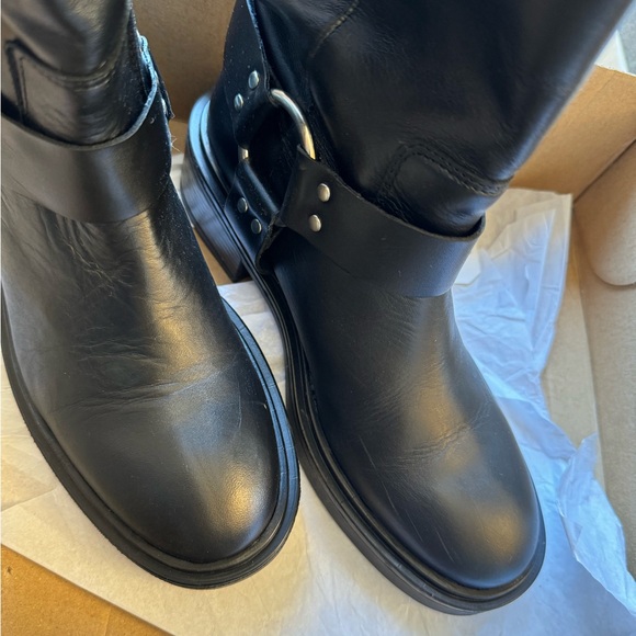 Nicoli Black Leather Boots. Size 37 EURO - Picture 3 of 4
